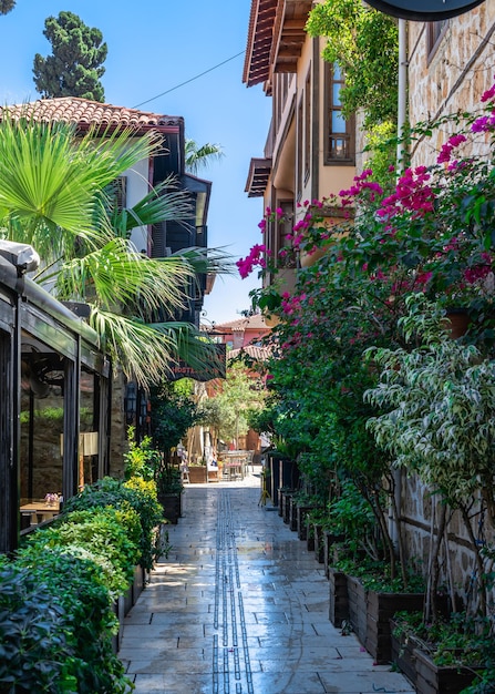 Antalya Turquie 19072021 Rues de la vieille ville d'Antalya Turquie lors d'une journée d'été ensoleillée