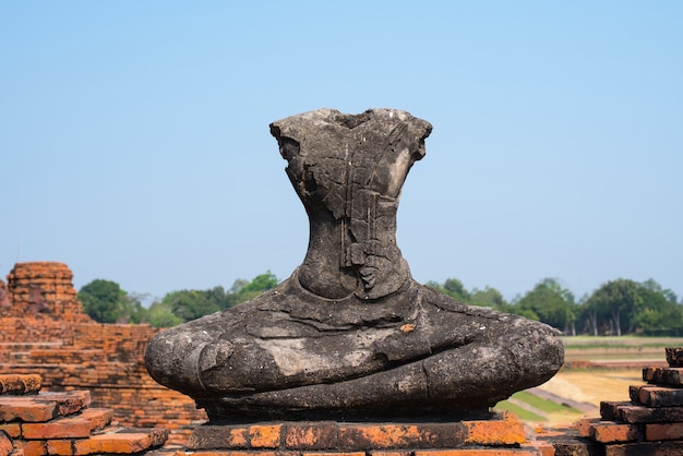 Antique de Bouddha sans tête aucune main