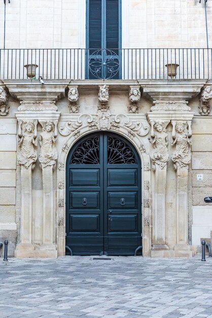 Photo des aperçus de lecce au crépuscule capitale du salento baroque de puglia