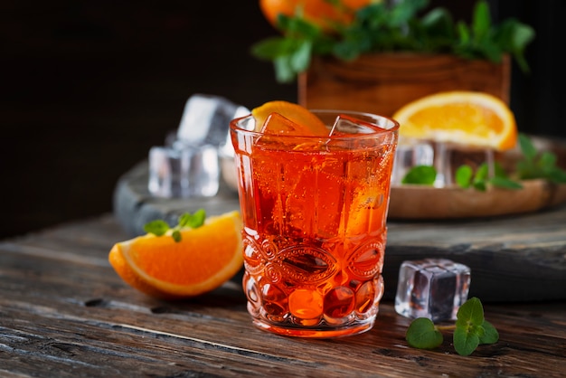 Apéritif italien traditionnel Aperol