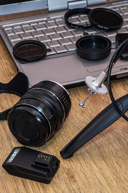 Appareil photo de composition avec divers objets photographiques