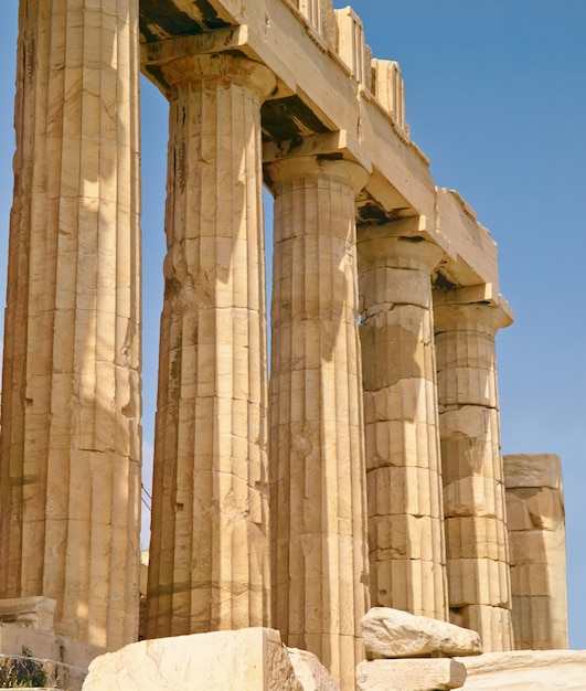 APPAREIL PHOTO NUMÉRIQUE OLYMPUS. Piliers géants de l'Acropole, Grèce.