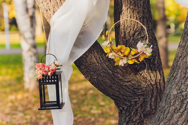 Photo arbre décoré pour un événement de mariage