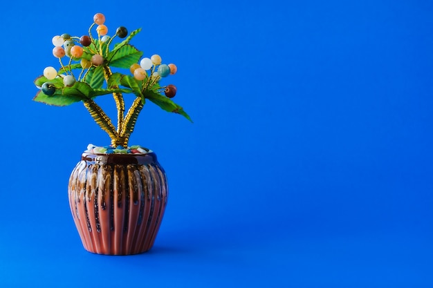 Arbre de jade artificiel Pour décorer votre bureau et offrir en cadeau sur fond bleu