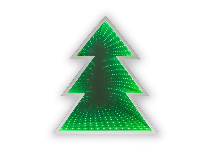 Photo arbre de noël illuminé sur fond blanc