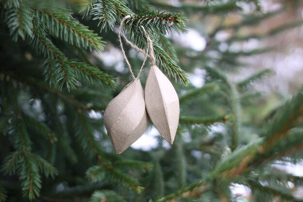 Arbre de Noël avec des jouets