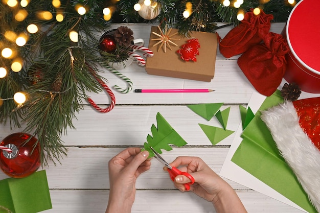 Arbre de Noël en papier vert avec vos propres mains Instructions étape par étape étape 13