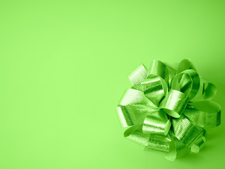 Photo arc brillant vert sur fond clair.