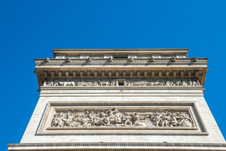 Photo arc de triomphe sur ciel bleu à paris france