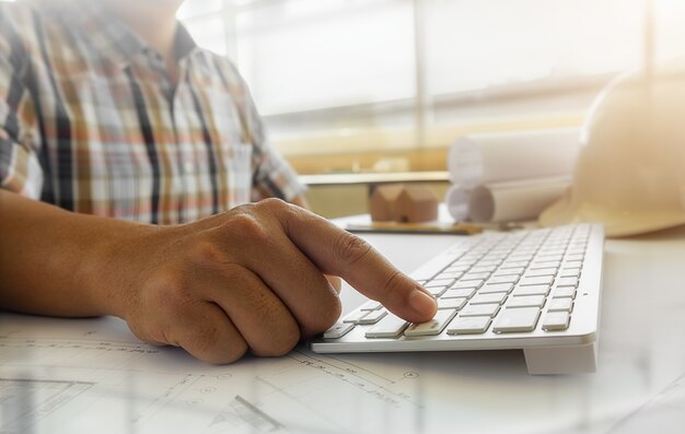 Architecte Dans Un Bureau