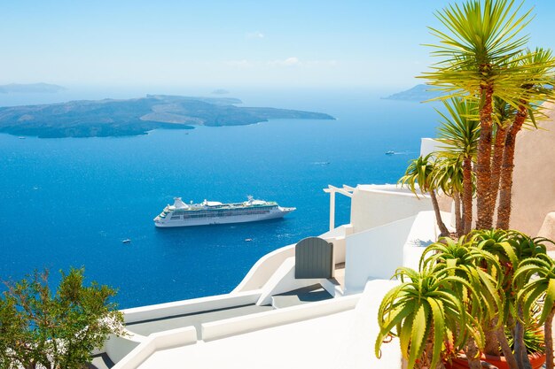 Architecture blanche sur l'île de Santorin, Grèce. Vacances d'été, concept de destinations de voyage