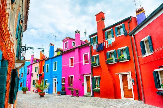 Architecture colorée dans l'île de Burano, Venise, Italie.