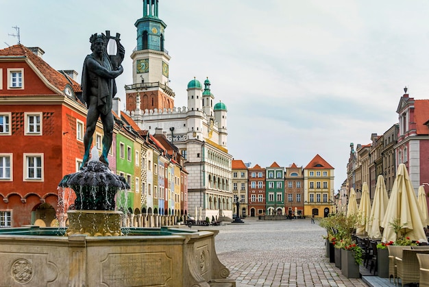 Architecture historique de l'hôtel de ville de Poznan