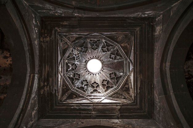 Arménie Sagmosavank 17 mai 2018 : Le dôme du temple dans le monastère de Sagmosavank