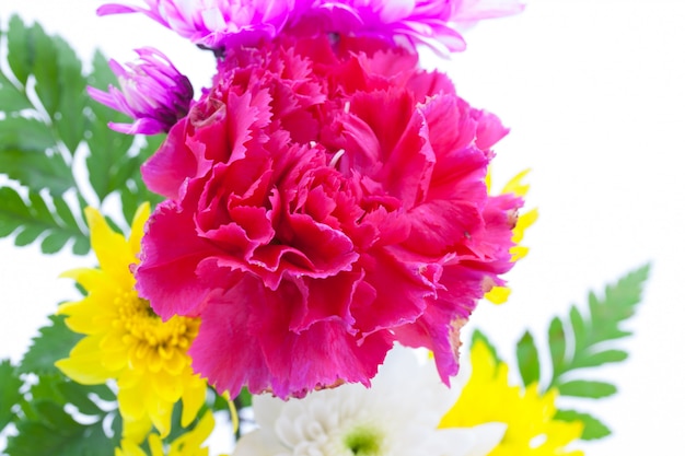 Arrangement De Bouquet De Fleurs Colorées Sur Fond Blanc