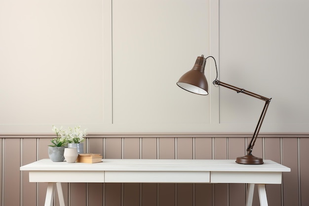 Arrangement de bureau minimaliste avec lampe