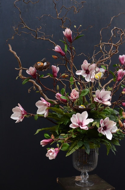 Arrangement de fleurs de magnolia