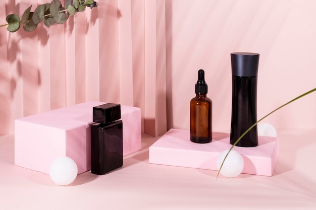 Arrangement minimal de produits de beauté