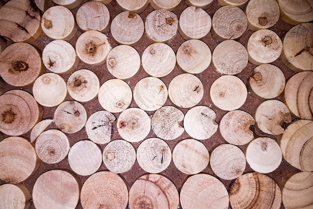 Arrière-plan composé de bois bien coupé