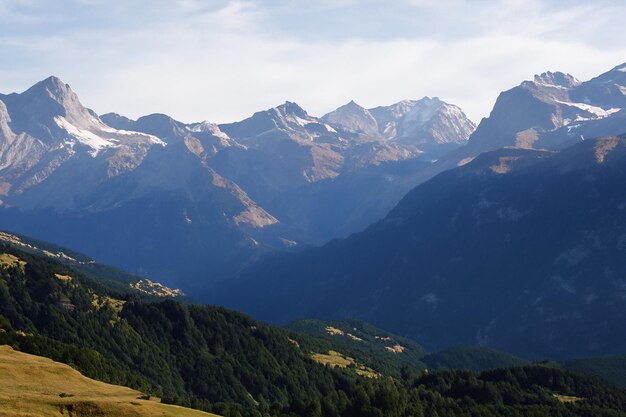 Photo arrière-plan du paysage de montagne