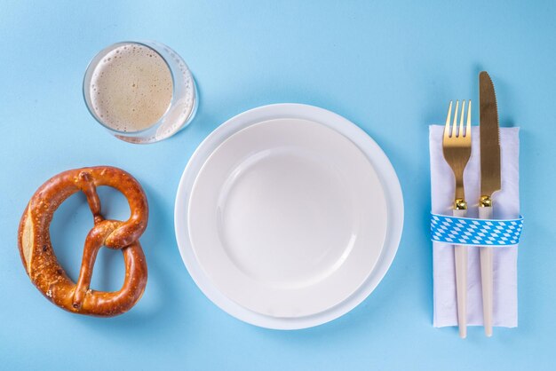 Arrière-plan minimal de la table de l'Oktoberfest