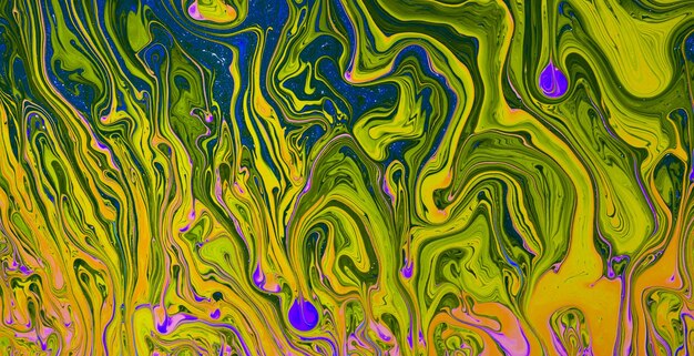 Art liquide peint à l'huile d'élégance énigmatique avec des couleurs translucides vibrantes