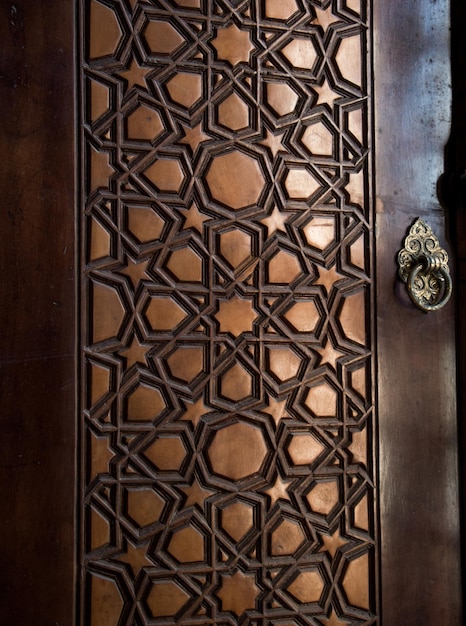 Photo art ottoman en motifs géométriques sur bois