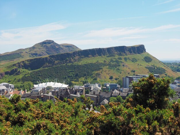 Arthurs Seat vu de Calton Hill à Édimbourg