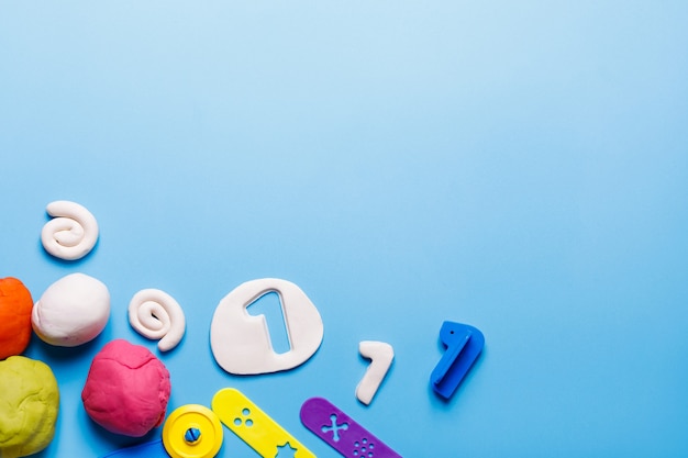 Articles de pâte à modeler Montessory Play Les enfants jouent