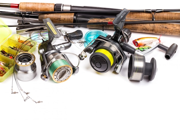 Articles de pêche - canne, moulinet, ligne et leurres