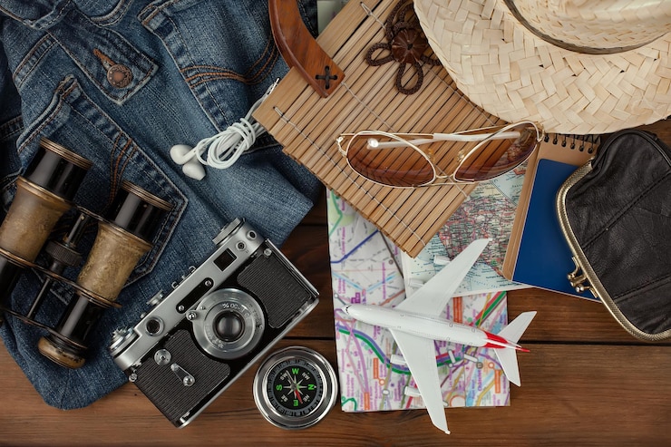 Photo articles utilisés dans les voyages sur le fond des cartes