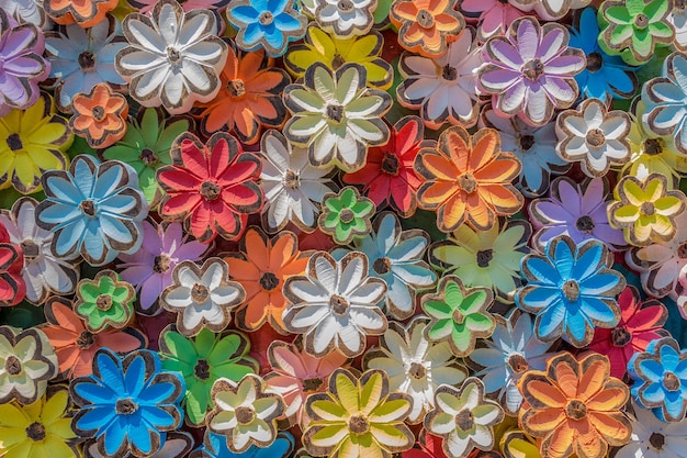 Artisanat de fleurs colorées pour la décoration