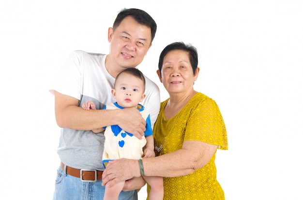 Asiatique femme senior avec son fils et son petit-fils