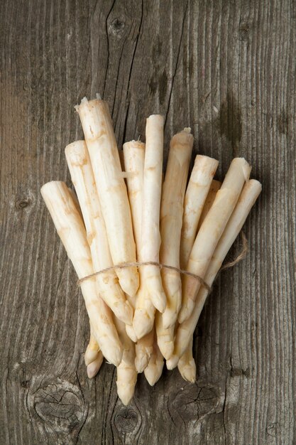 Asperges blanches fraîches