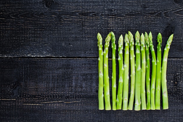 Asperges vertes. fond