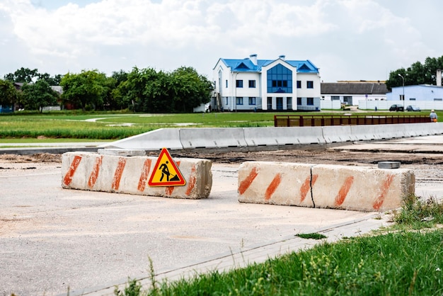 Asphaltage et réfection des rues de la ville.