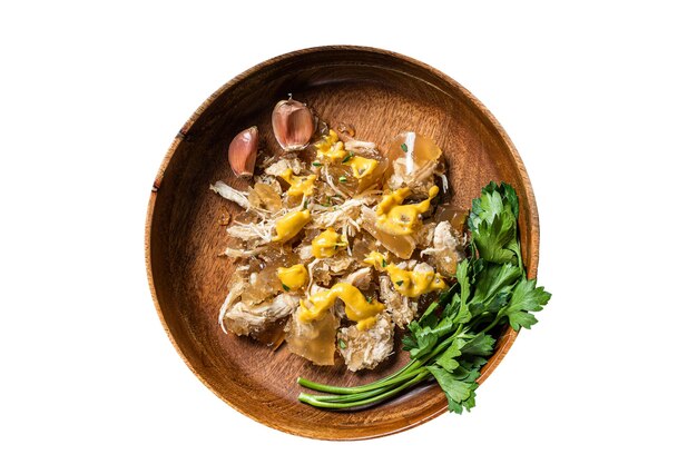 Aspic avec de la viande de poulet dans une assiette avec de la moutarde Arrière-plan blanc isolé Vue supérieure