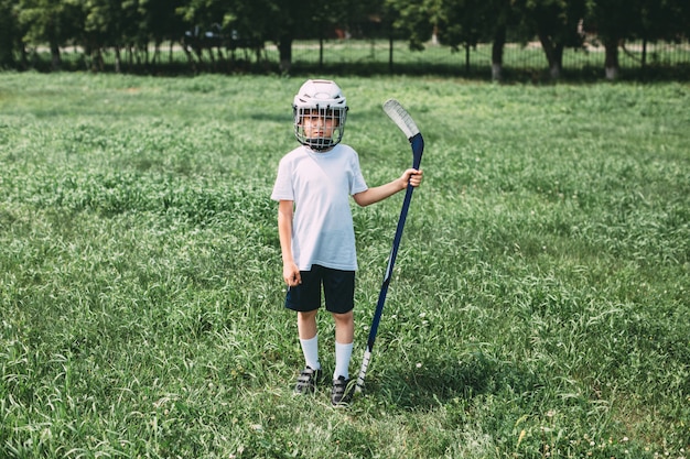 Aspirations. Portrait créatif d'un garçon joueur de hockey.