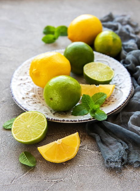 Assiette aux citrons et limes