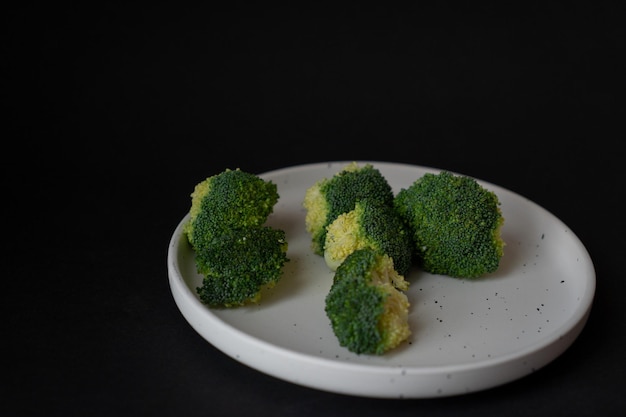 assiette de brocoli