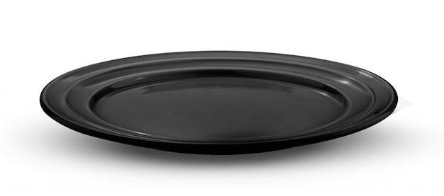 Assiette noire vide sur blanc