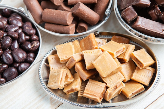 Assortiment de délicieux fond de bonbons au chocolat