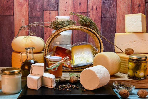 Assortiment de fromages de chèvre artisanaux