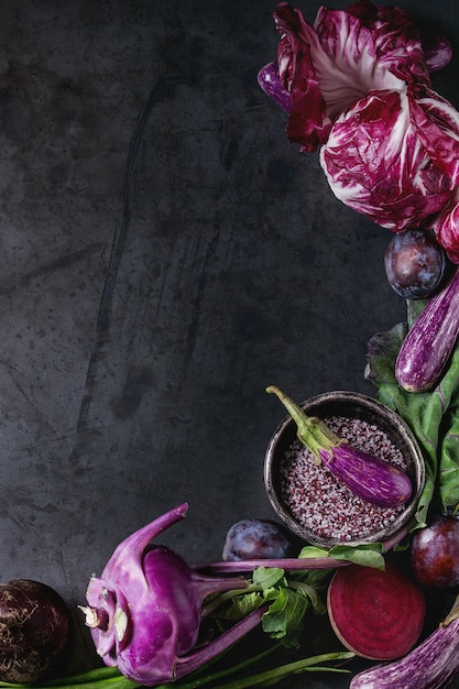 Assortiment de légumes violets