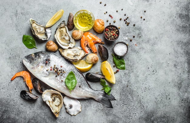 Assortiment de poissons et fruits de mer