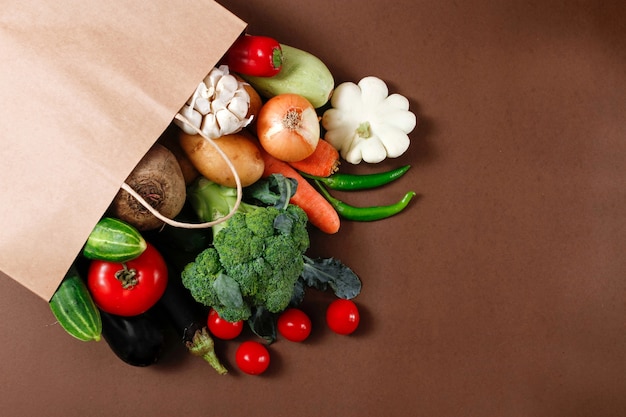 assortiment de produits, légumes frais sur la table