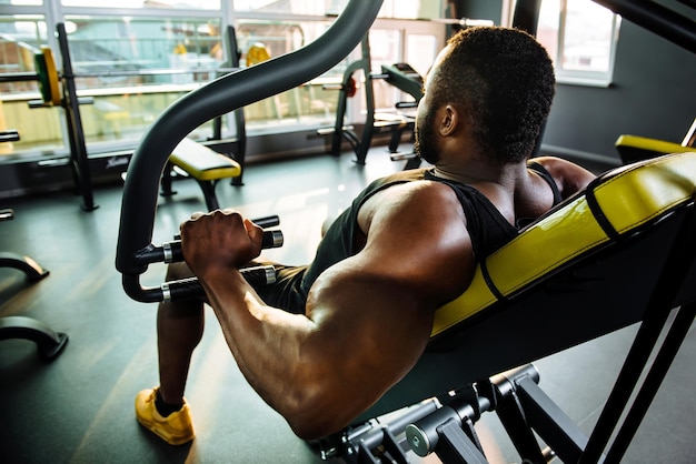 Photo athlète dans le gymnase