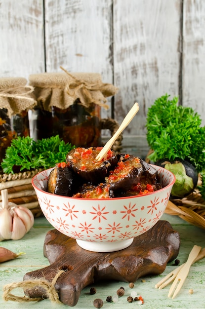 Aubergine dans une sauce tomate épicée