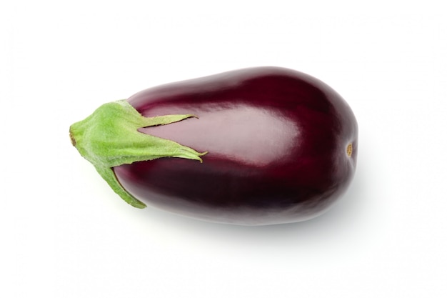 Aubergine isolé sur fond blanc