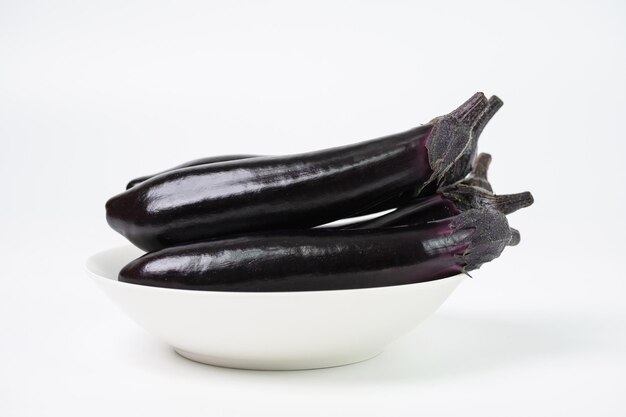 aubergine de légumes savoureux sains et frais